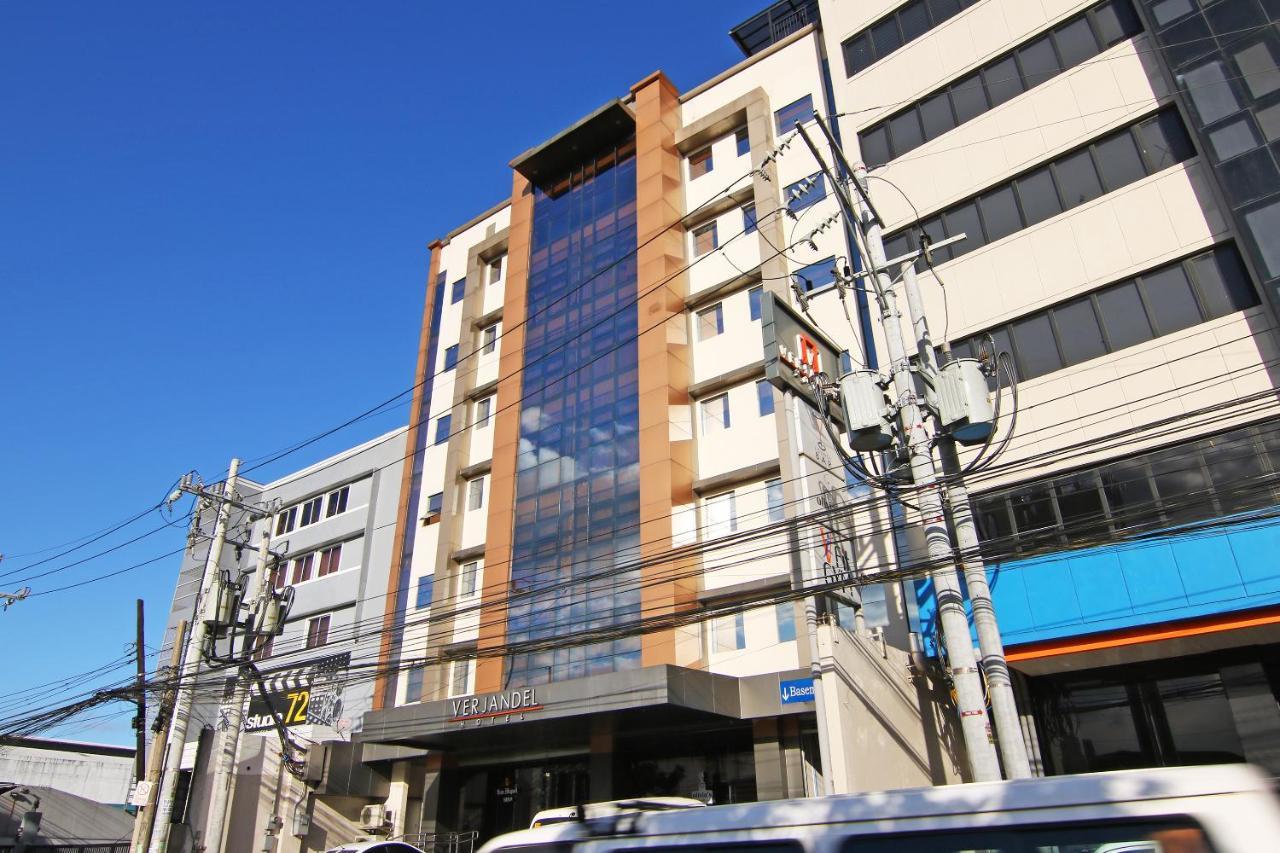 Verjandel Hotel Quezon City Exterior photo